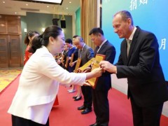 液化空气向全南县捐赠教学设备