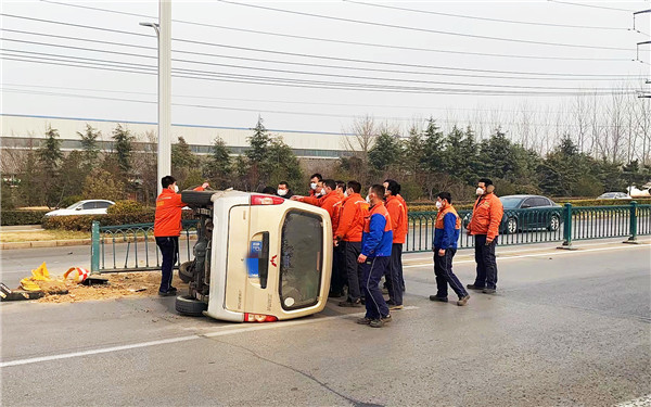 10 解救现场.jpg 10 解救现场.jpg