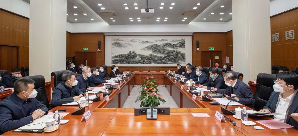 中核集团余剑锋会见东方电气董事长俞培根 中核集团余剑锋会见东方电气董事长俞培根