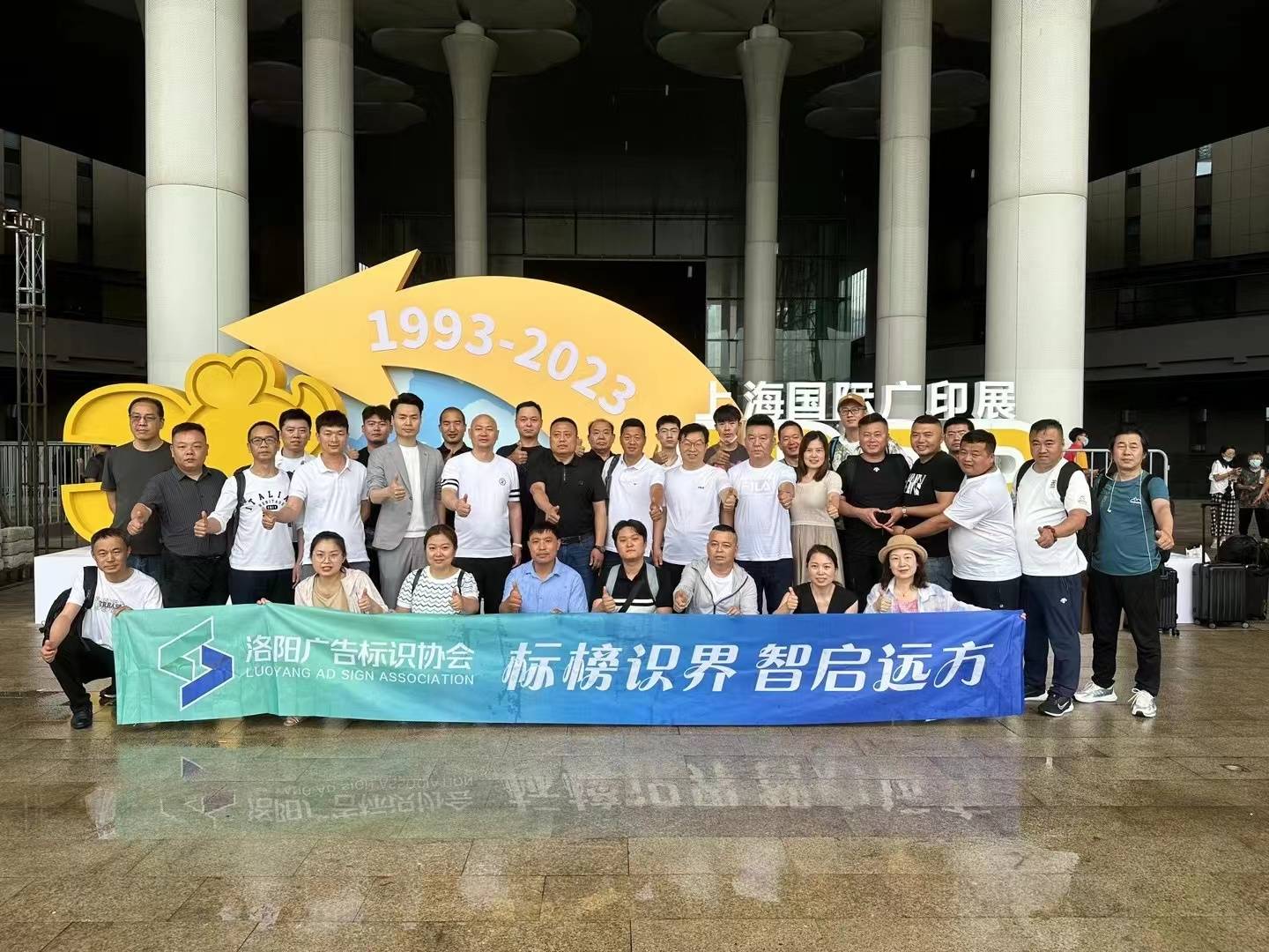 广告2.jpg